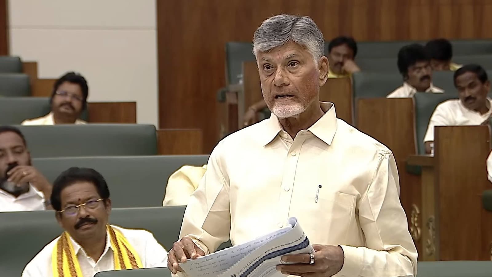 డీఎస్సీ నియామకాల్లో డీవియేషన్ లేదు: చంద్రబాబు