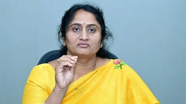 కురుడు బీసీ హాస్టల్ విద్యార్థి మృతిపై మంత్రి సవిత దిగ్భ్రాంతి