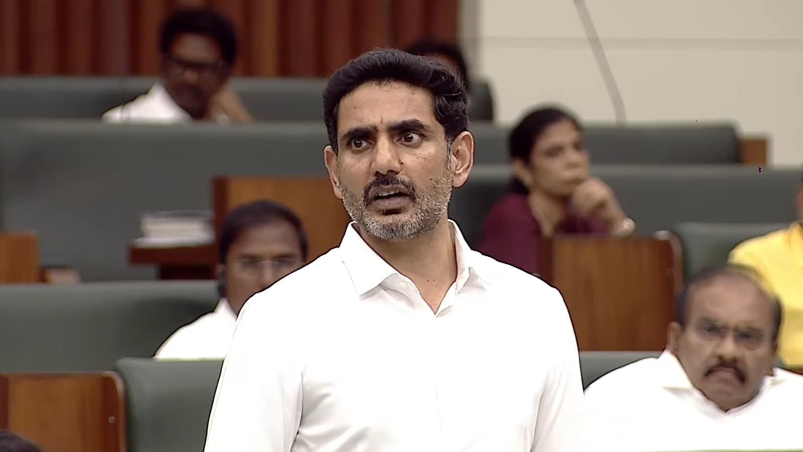 డీఎస్సీపై ఎక్కడైనా చర్చకు సిద్ధం: లోకేష్‌