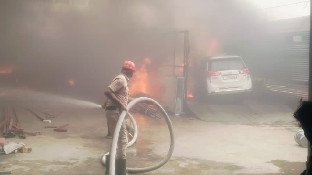 నరసరావుపేటలో భారీ అగ్నిప్రమాదం..