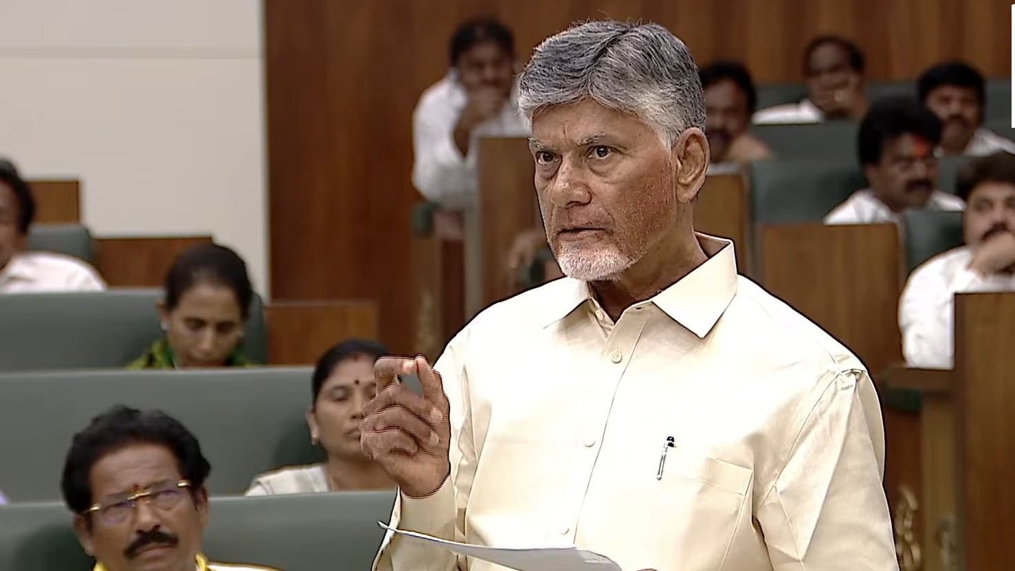 బీసీలకు 34 శాతం రిజర్వేషన్ రాజకీయ అవకాశ ద్వారం: చంద్రబాబు