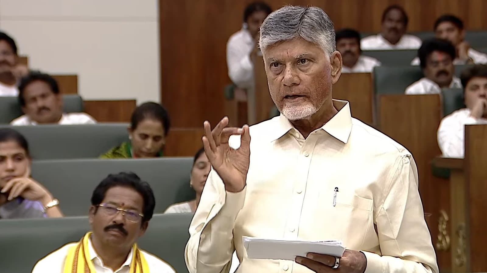 బీసీలకు 34 శాతం రిజర్వేషన్ అంటే రాజకీయ ప్రాతినిధ్యం: చంద్రబాబు