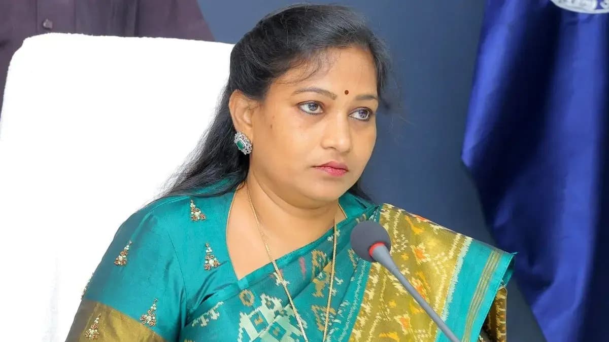 బీసీలకు 34 శాతం రిజర్వేషన్లు చారిత్రాత్మక నిర్ణయం: అనిత