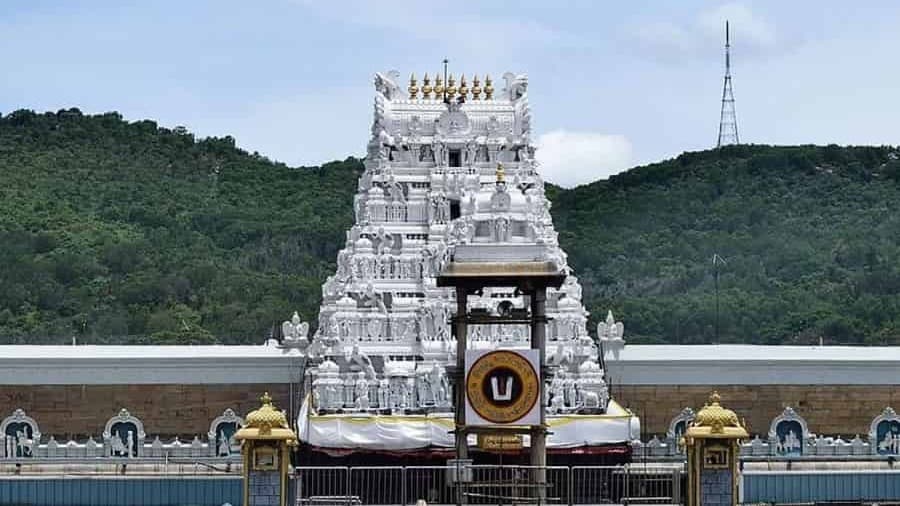 తిరుమలలో టోకెన్లు లేని భక్తులకు 20 గంటలు