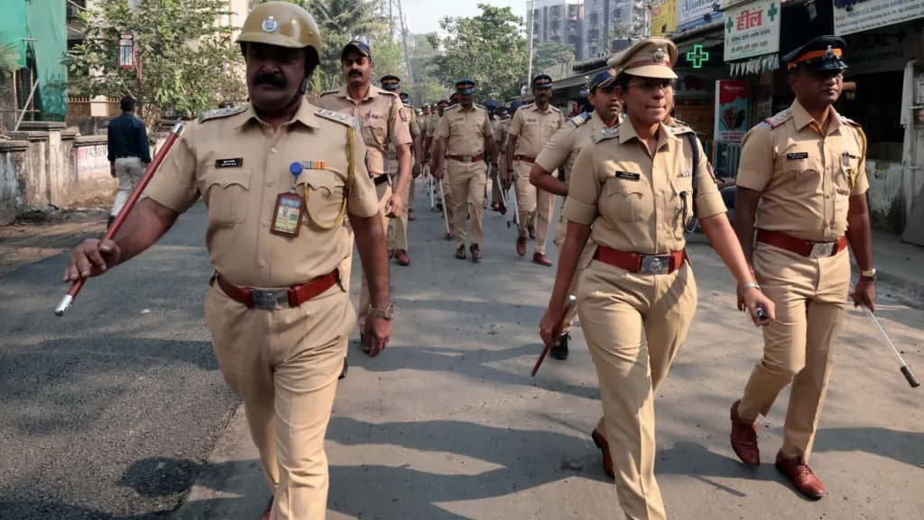 మహారాష్ట్రలో కొత్త పోలీస్ స్టేషన్ నిబంధనలు.. నేరాల ఆధారంగా సిబ్బంది