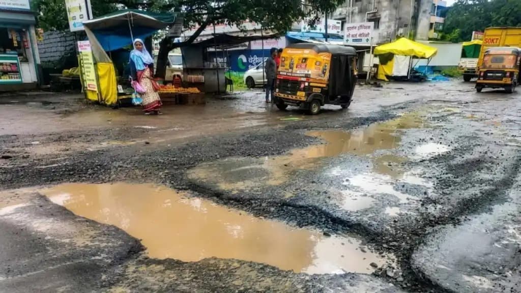 చాకణ్ పారిశ్రామిక ప్రాంతంలో పార్కింగ్ నిషేధం.. ఆక్రమణల తొలగింపు