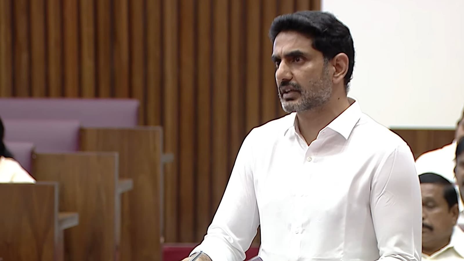 విద్యా హక్కు చట్టంతో లక్ష మందికి పైగా విద్యార్థులకు అవకాశం