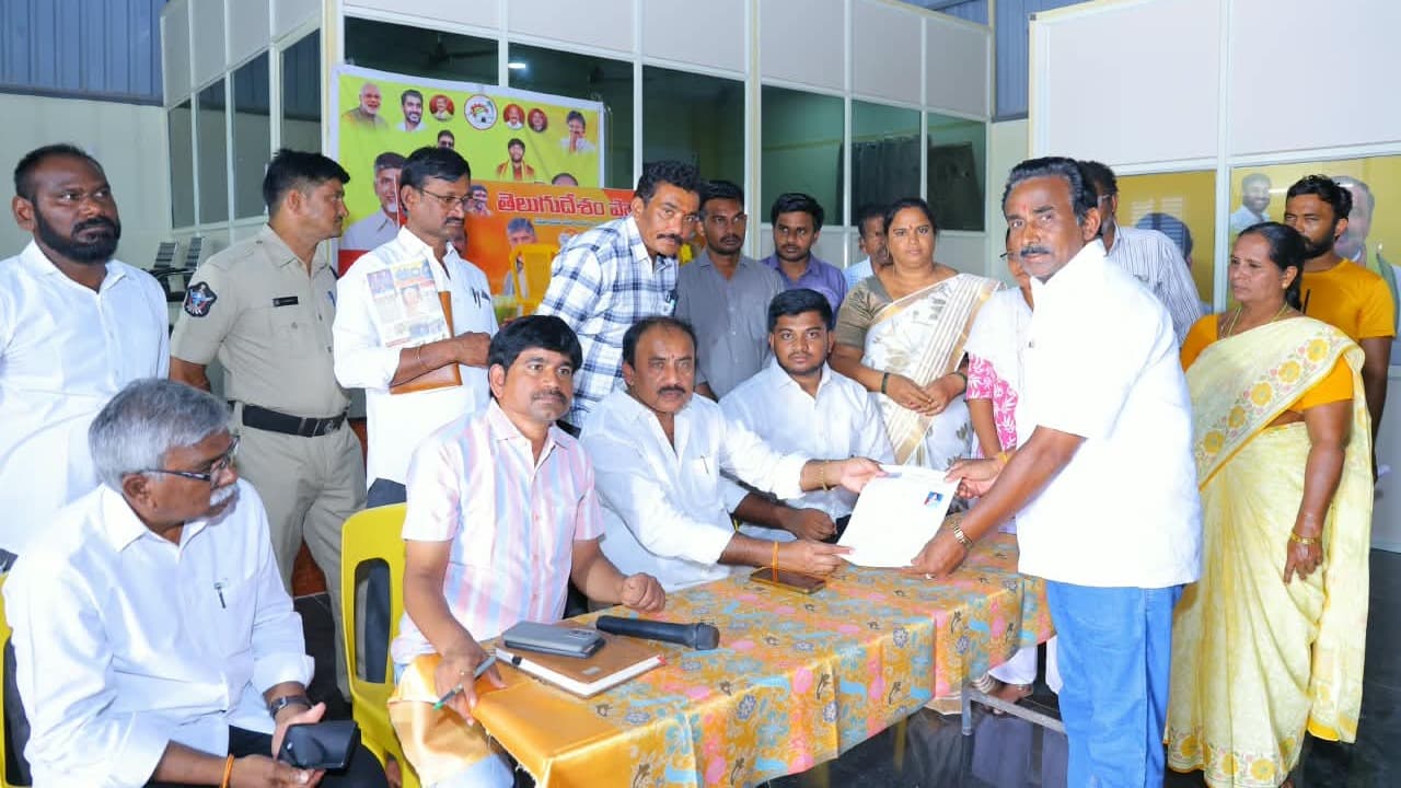 ప్రజా దర్బార్‌లో మద్దులూరి మాలకొండయ్య