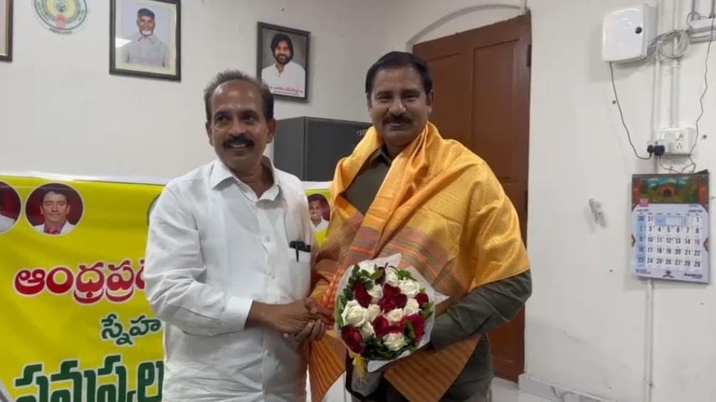 నందిగామ ఆర్డీవో అనిల్ కుమార్‌ను కలిసిన ఏజీపీ రామకృష్ణ