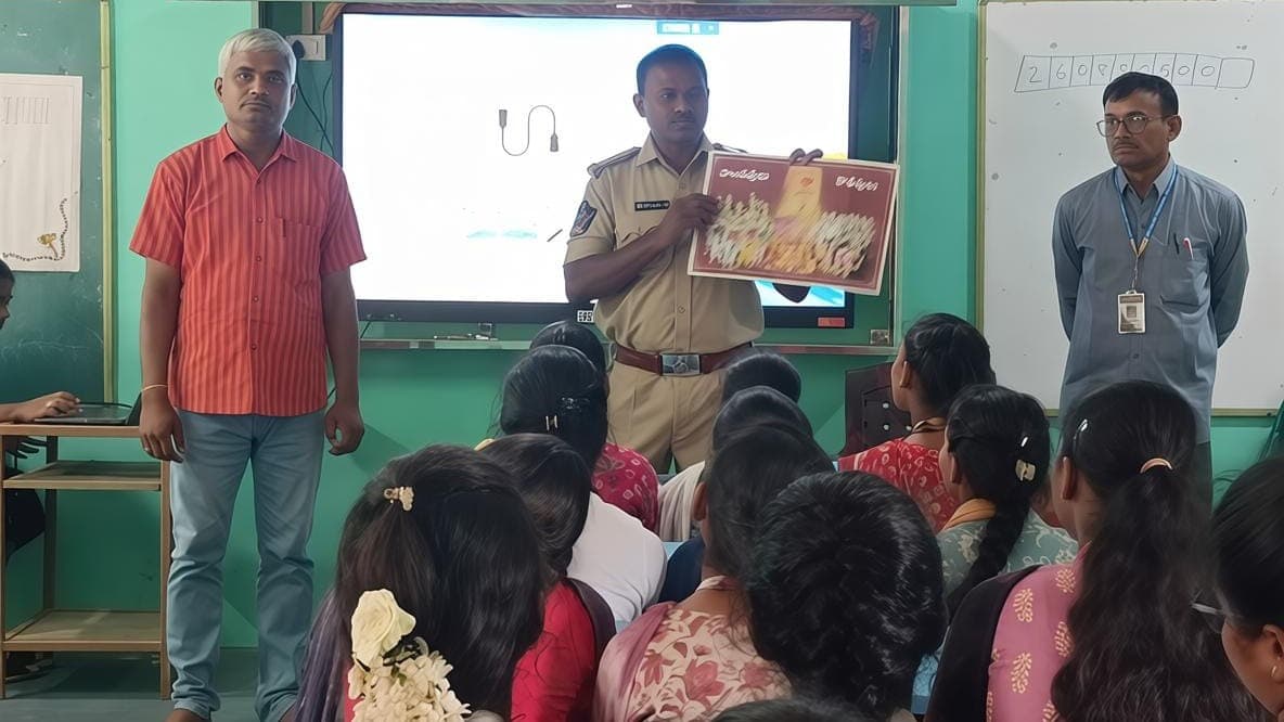 భగవద్గీత బోధనలు విద్యార్థులకు మార్గదర్శకం: సుబ్బరామచంద్ర