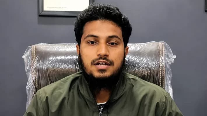 కాకినాడలో పోలీసుల అదుపులో సాదిక్‌ ఖాన్‌..!