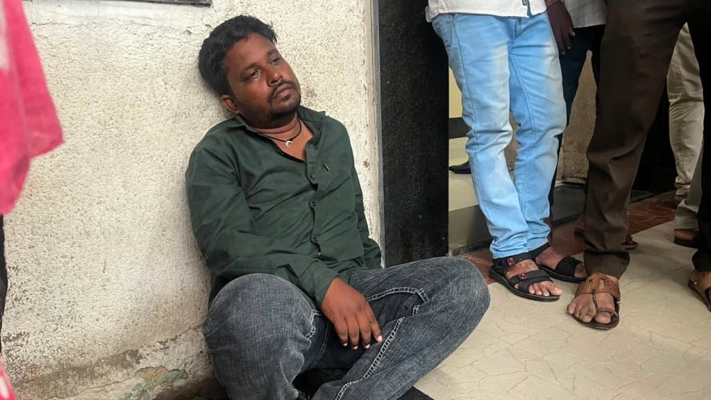 బిడ్డ పుట్టాడని స్వీట్లు పంచాడు.. మరుసటి రోజే విషాదం