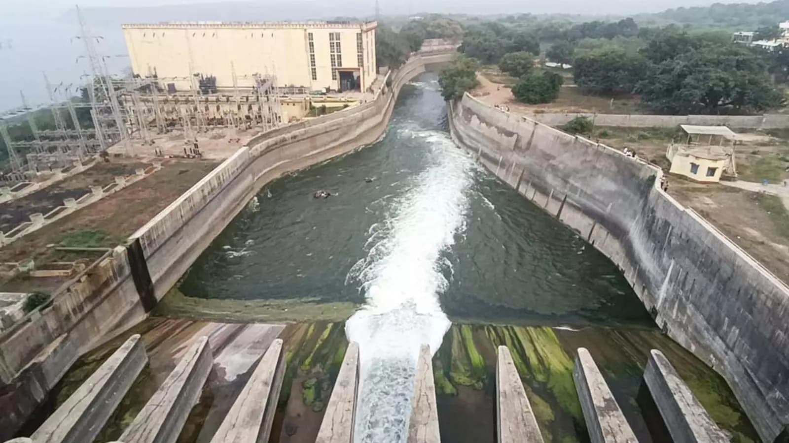 సాగర్ కుడి కాలువకు తాగునీరు..