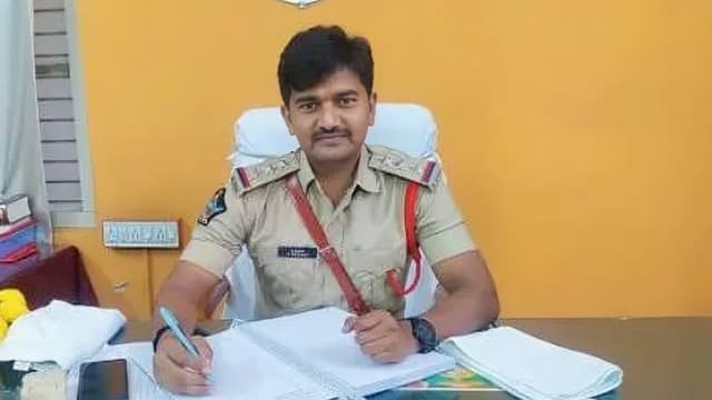 పులివెందుల అర్బన్ సీఐ శ్రీరామ్‌పై బదిలీ వేటు