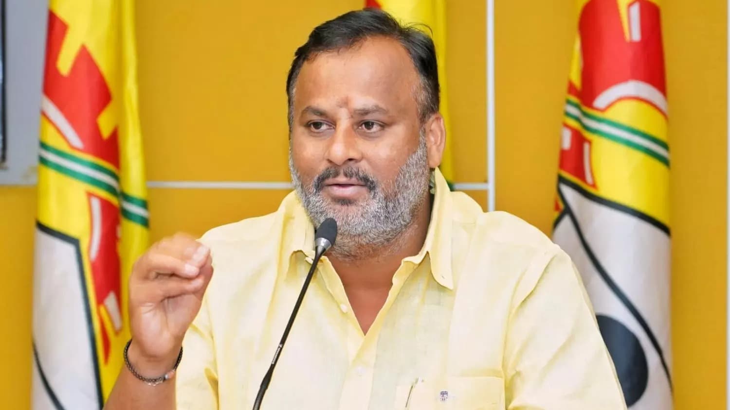 కోదాడ ప్రమాదంపై మంత్రి మండిపల్లి రాంప్రసాద్ రెడ్డి దిగ్భ్రాంతి