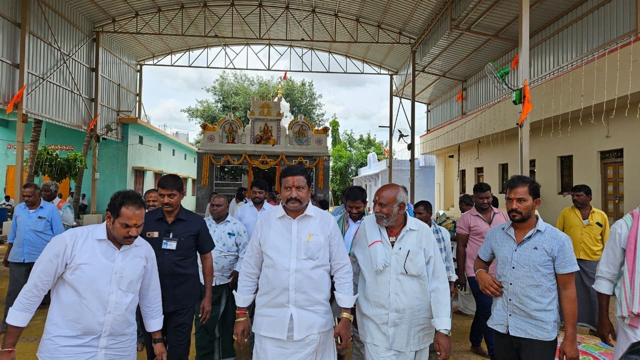 చౌడేశ్వరి ఆలయంలో ప్రత్యేక పూజలు చేసిన ఎన్. రాఘవేంద్ర రెడ్డి