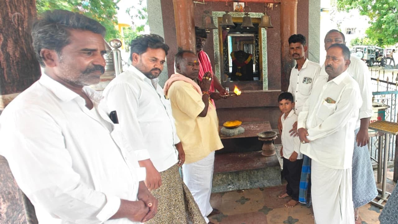 గజ్జహళ్లిలో ఈరణ్ణ బావి విగ్రహ ప్రతిష్ఠ..