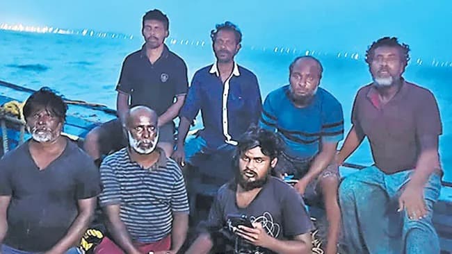 23 రోజుల తర్వాత క్షేమంగా కాకినాడ చేరిన మత్స్యకారులు