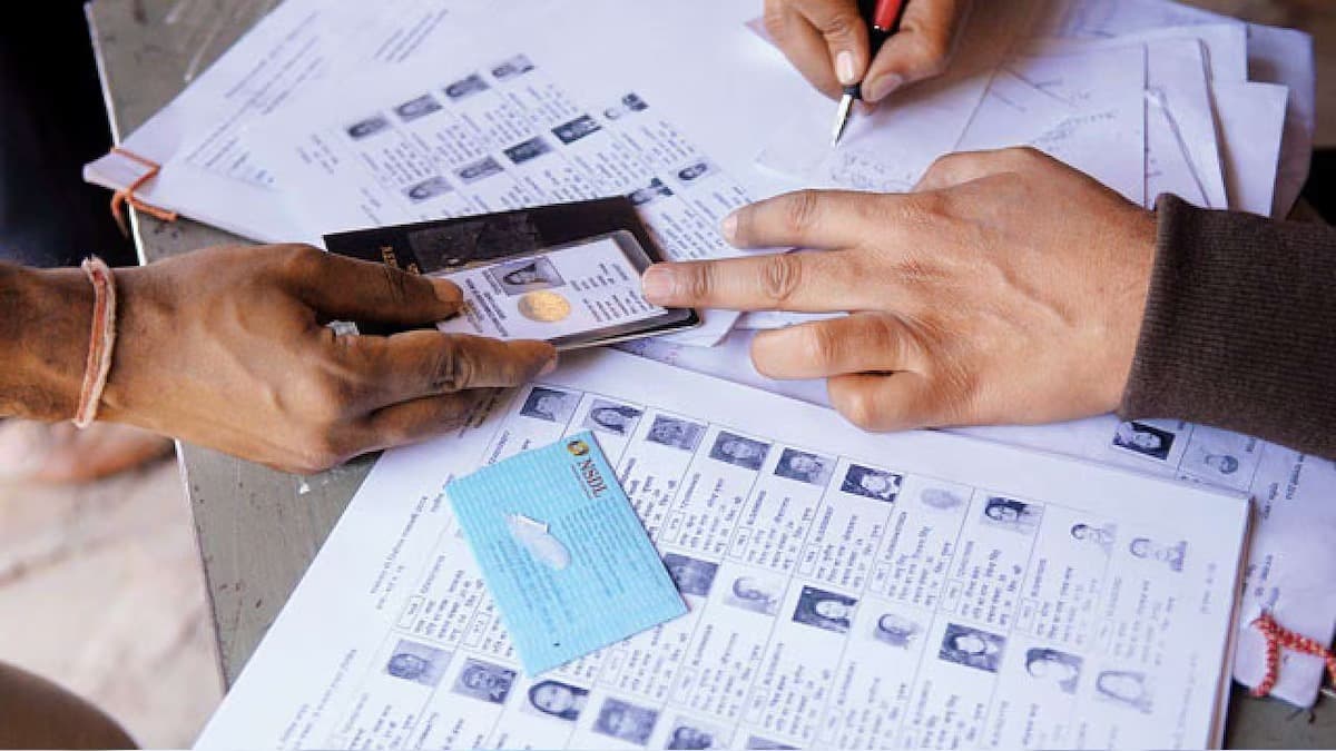 ఏపీలో సర్ ప్రక్రియ.. 43 లక్షల ఓటర్లకు నోటీసులు