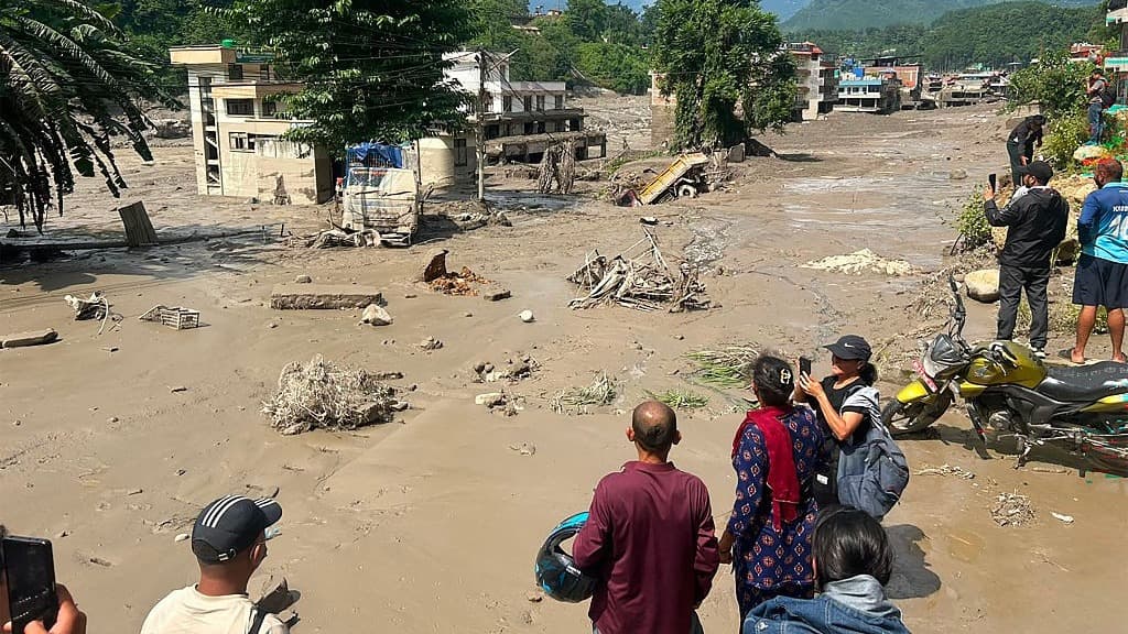 నేపాల్–టిబెట్ వరదల్లో విషాదం.. 682 మంది మృతి