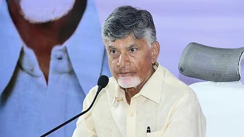 చిలకలూరిపేట ప్రమాద మృతుల కుటుంబాలకు చంద్రబాబు సాయం