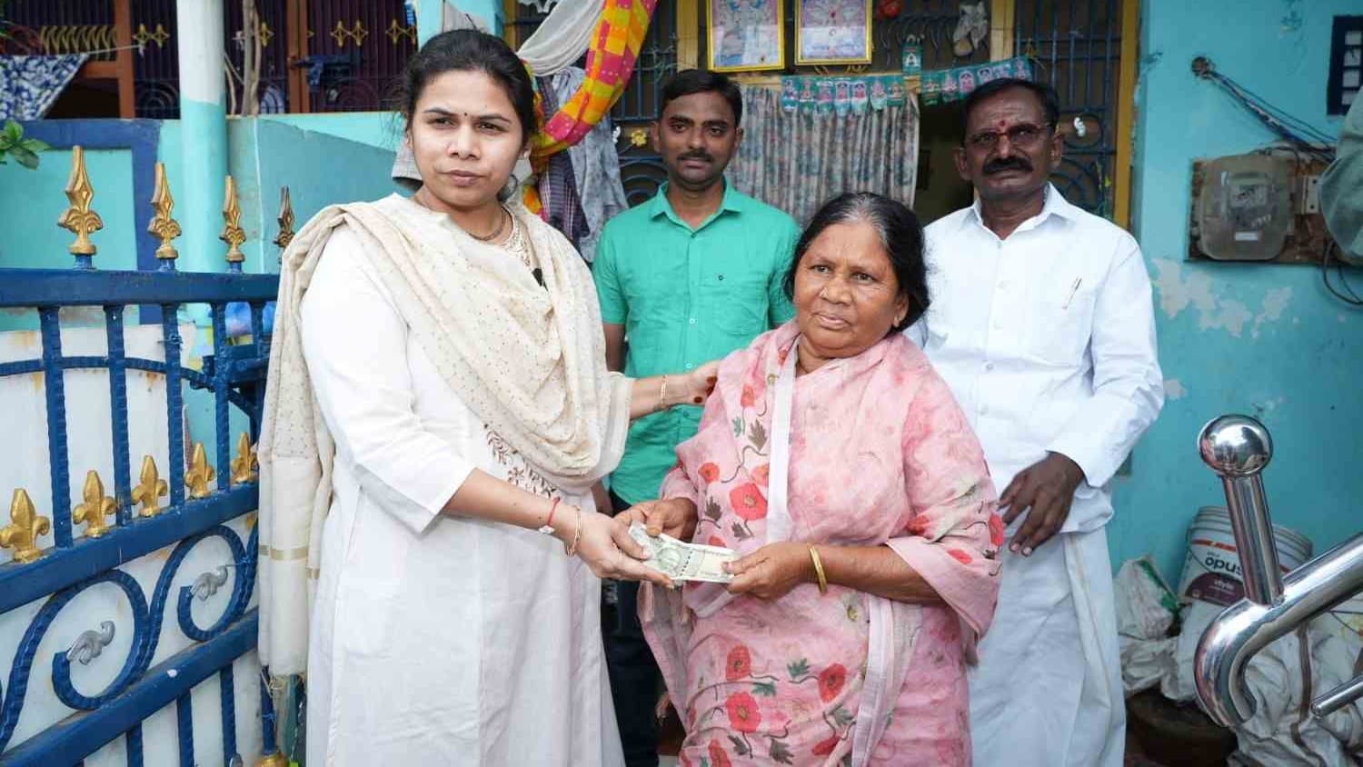 భూమా అఖిలప్రియ ఫైర్‌..