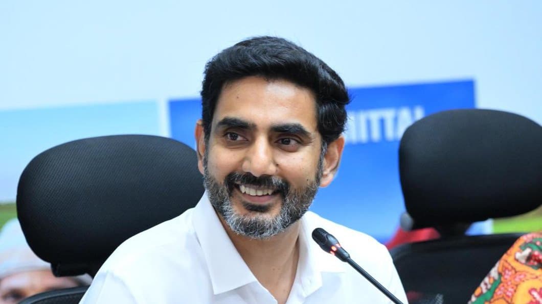 'అక్షరాంధ్ర'తో అక్షర విప్లవం: నారా లోకేష్