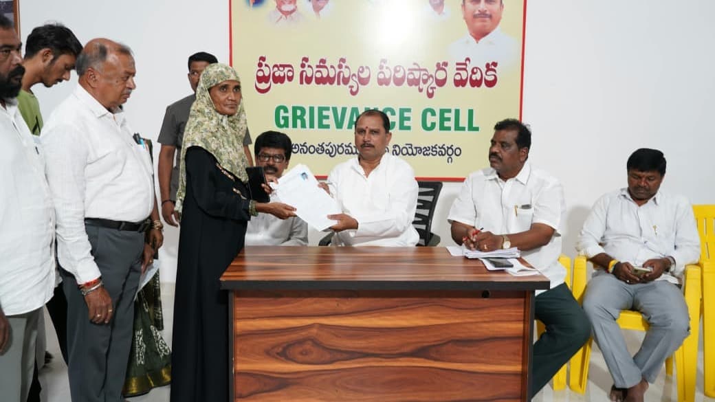 అనంతపురాన్ని నెంబర్‌-1గా నిలపడమే లక్ష్యం: దగ్గుపాటి ప్రసాద్