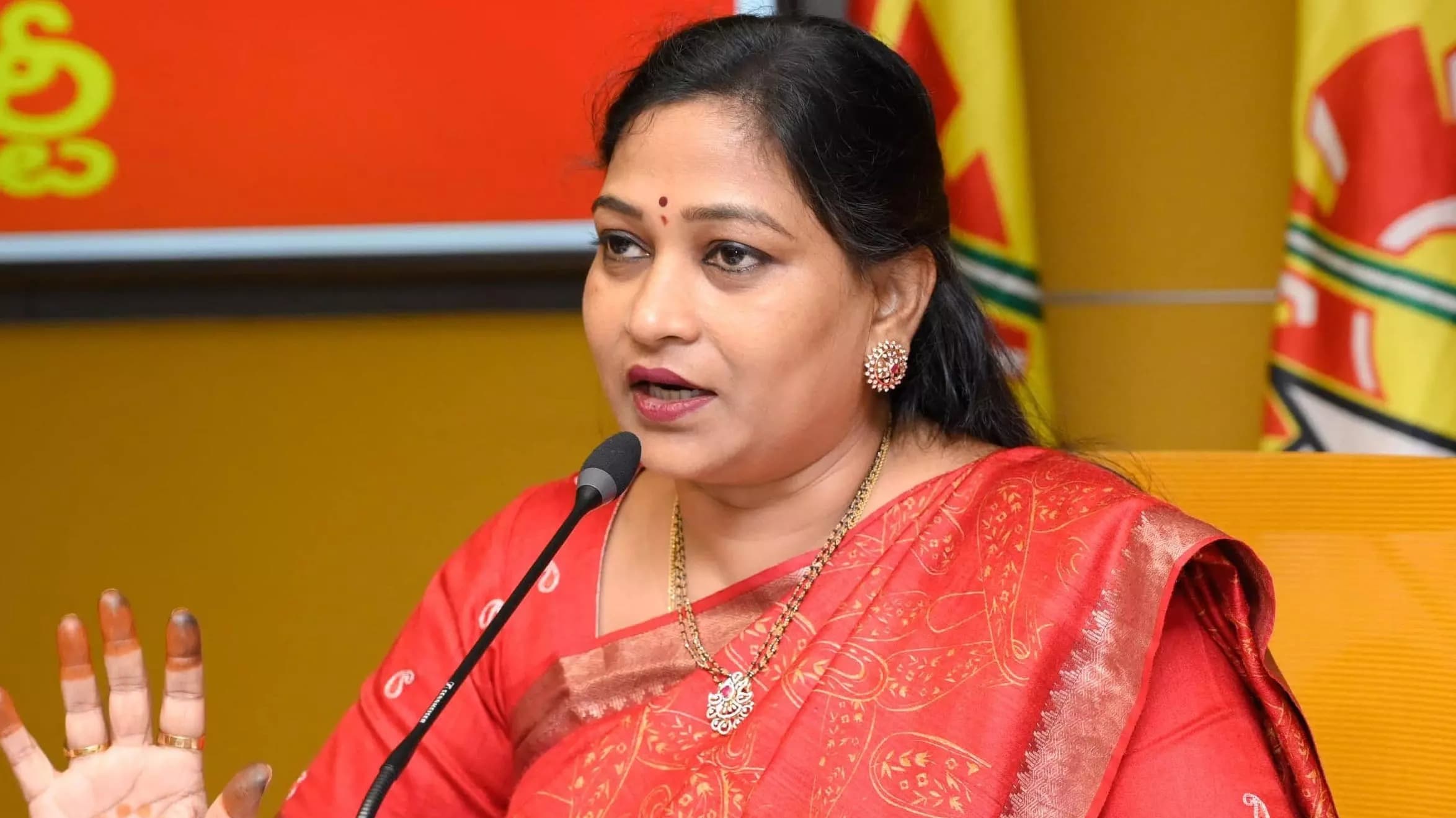 గణేష్‌ ఉత్సవాలపై హోంమంత్రి అనిత కీలక ఆదేశాలు