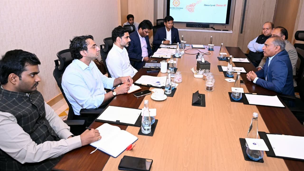 దీపక్ గోండాలియాతో నారా లోకేష్ భేటీ