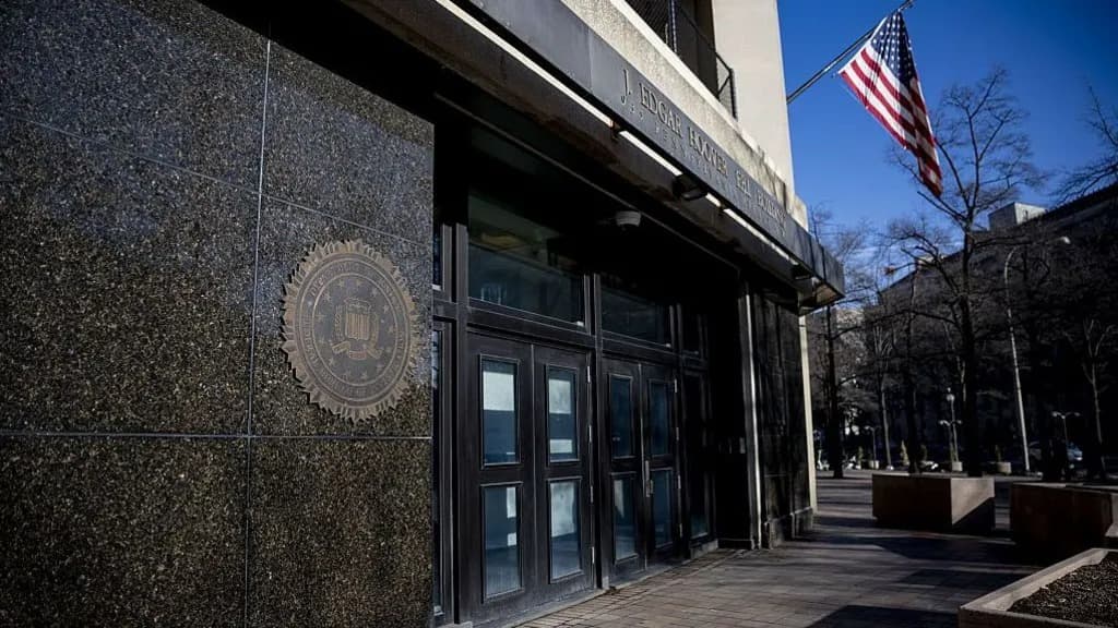 FBI డేటా లీక్‌తో ఏజెంట్లలో భయం, ఆందోళన