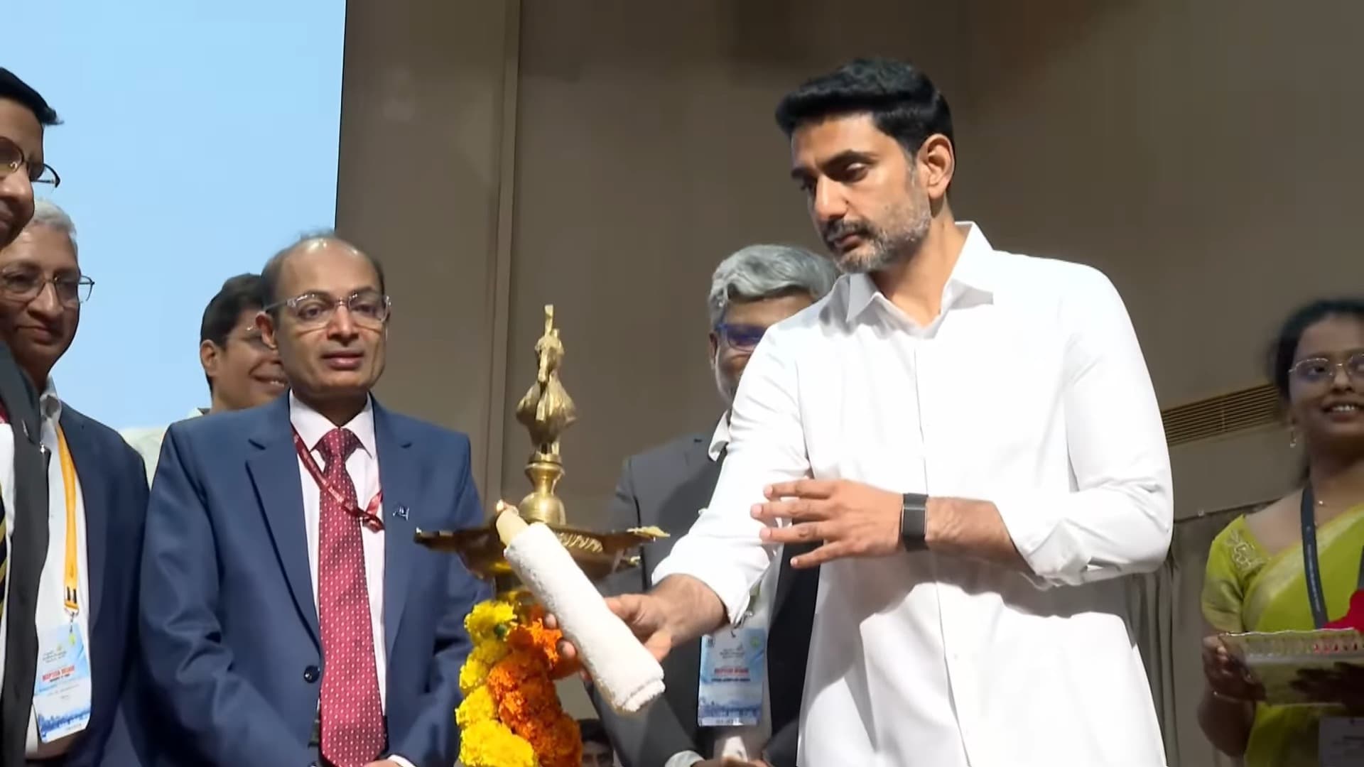 విజయవాడలో ప్యాన్ ఐఐటీ సదస్సును ప్రారంభించిన నారా లోకేష్