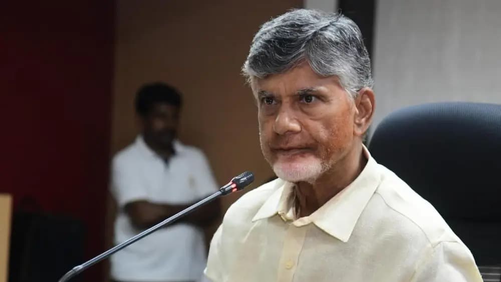 తుపాను ప్రభావిత ప్రాంతాలకు చంద్రబాబు