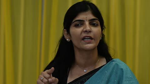 రాప్తాడు ఘటనపై మహిళా కమిషన్ ఛైర్‌పర్సన్ ఆరా